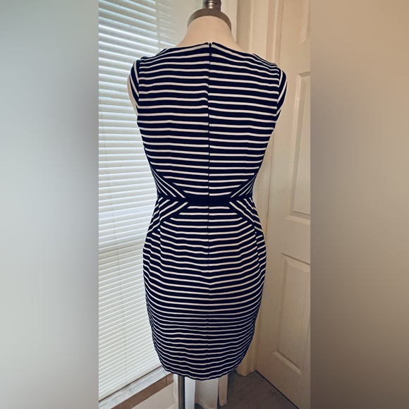 ANN TAYLOR 🌺 Black & White stripe Texture Dress SZ:6P - Picture 5 of 10